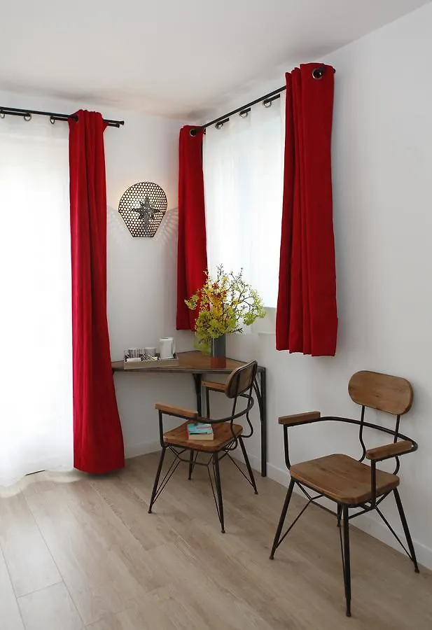 Le Saule Reveur Bed & Breakfast Die France